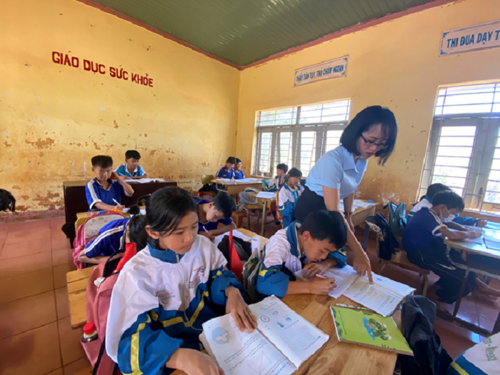 Cô giáo nhiều năm gắn bó với học sinh ở xã vùng 3 và tích cực tham gia công tác thiện nguyện